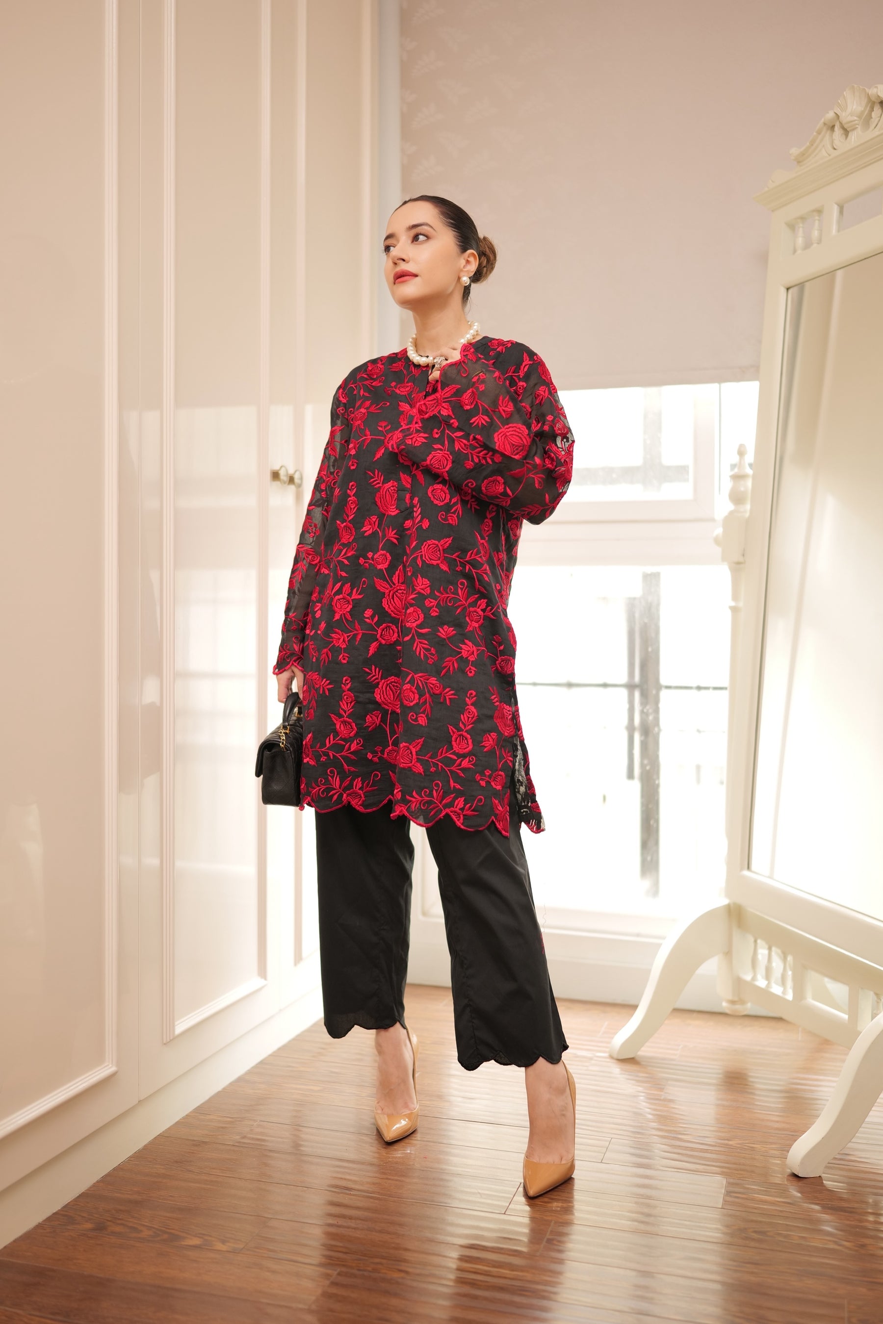 Red Embroidered Kurta Pants Set